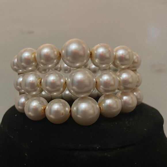 4” x 1.5” 3-row lustrous white simulated pearl angled cuff bracelet - Picture 2 of 10
